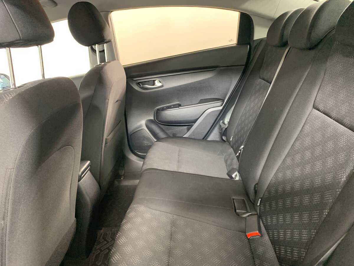 Kia Rio, 2018 Фото №19