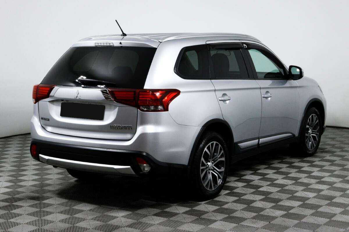 Mitsubishi Outlander, 2015 Фото №5