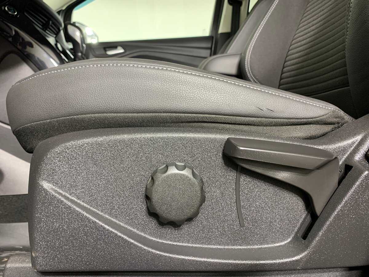 Ford Kuga, 2017 Фото №17