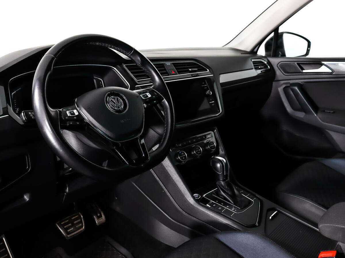 Volkswagen Tiguan L, 2019 Фото №8