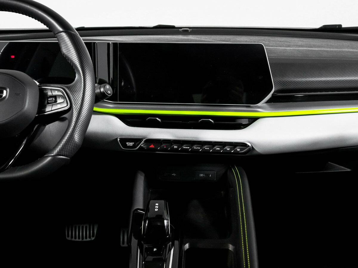 Geely Coolray (Binyue Cool), 2023 Фото №13