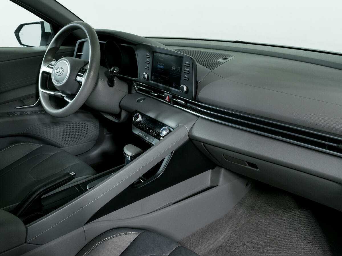 Hyundai Elantra, 2021 Фото №7