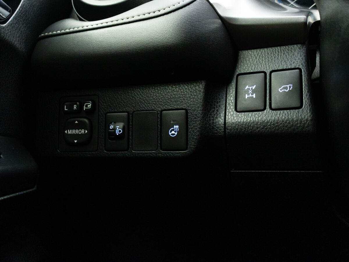 Toyota RAV4, 2016 Фото №17