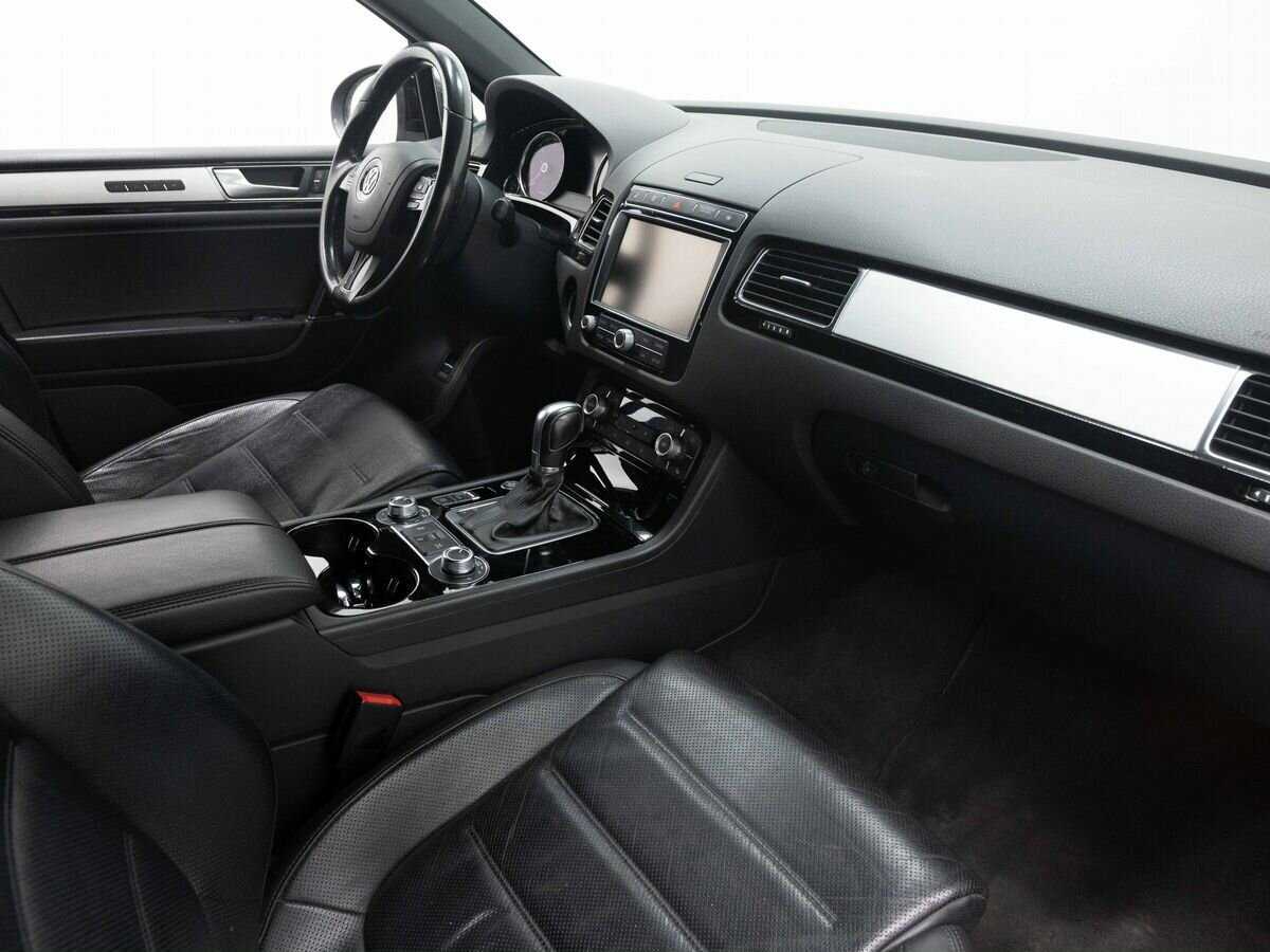 Volkswagen Touareg, 2017 Фото №11