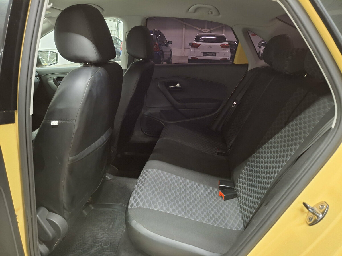 Volkswagen Polo V Рестайлинг, 2017 Фото №12