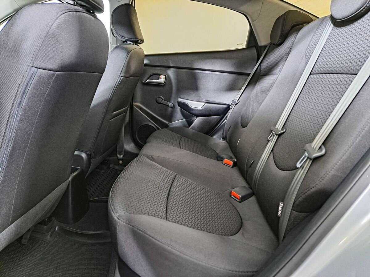 Kia Rio, 2017 Фото №8