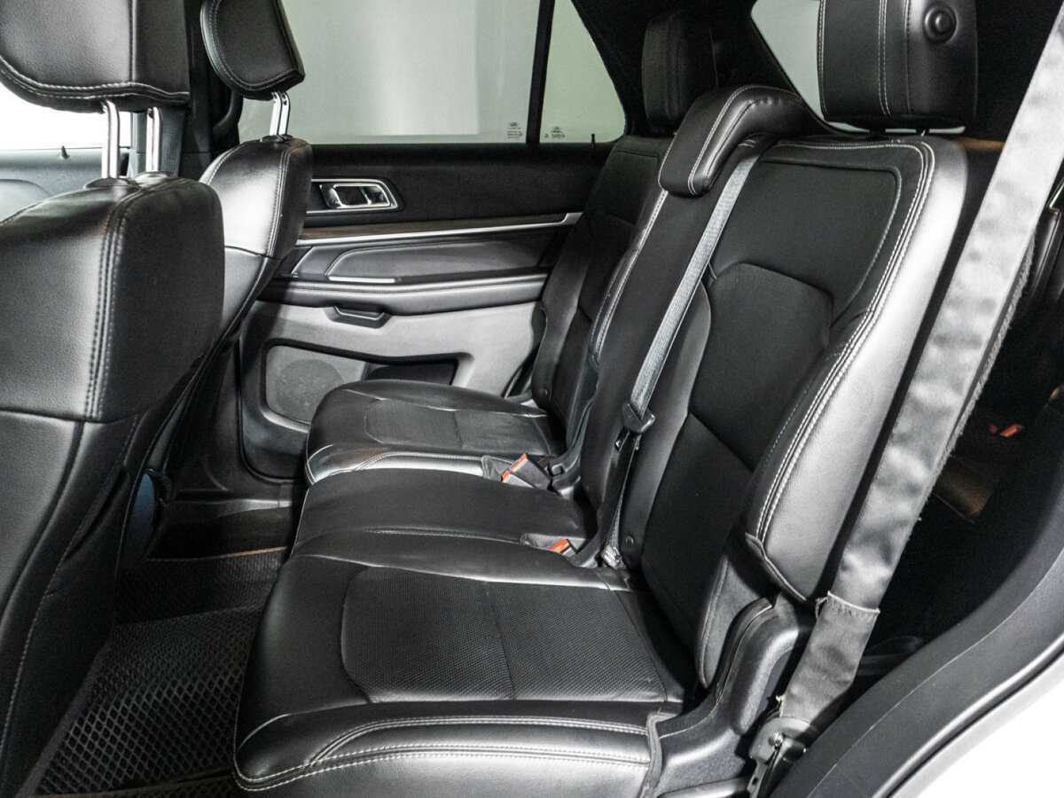 Ford Explorer, 2015 Фото №10
