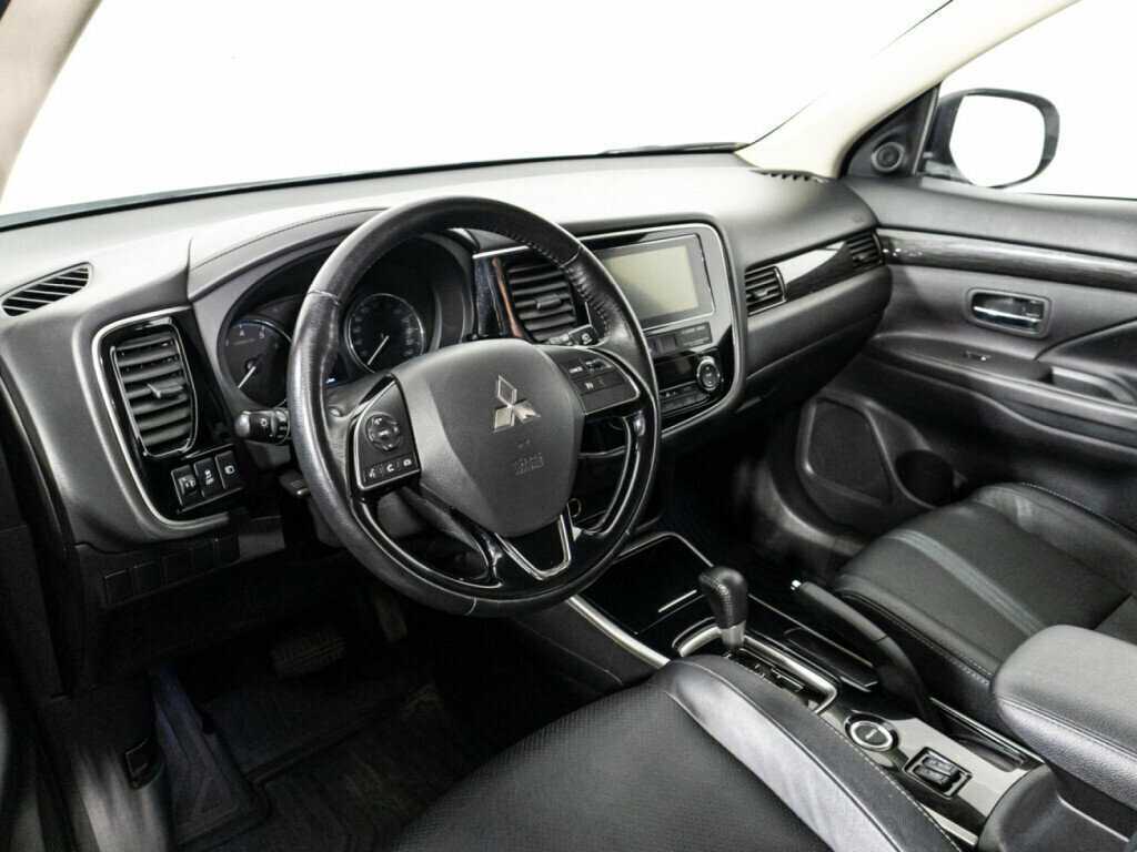 Mitsubishi Outlander, 2018 Фото №11