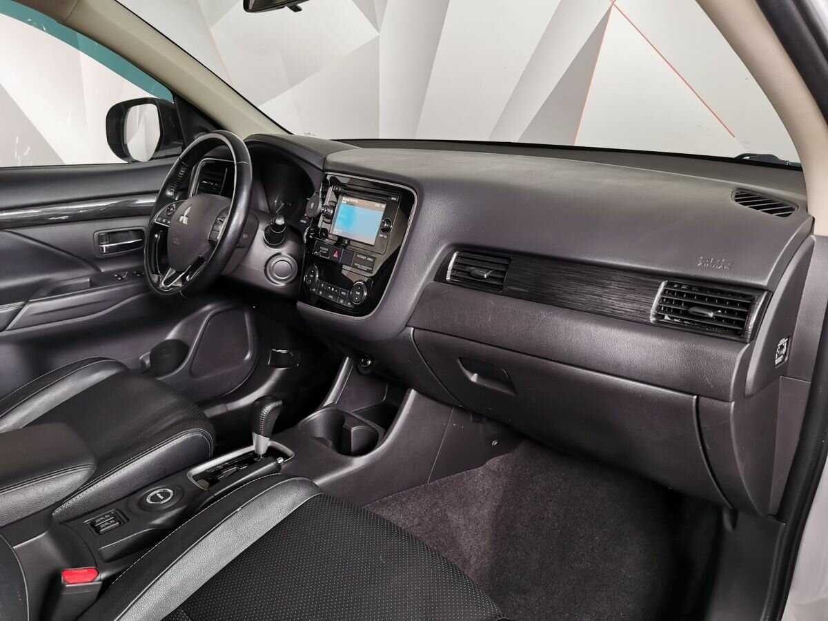 Mitsubishi Outlander, 2016 Фото №9