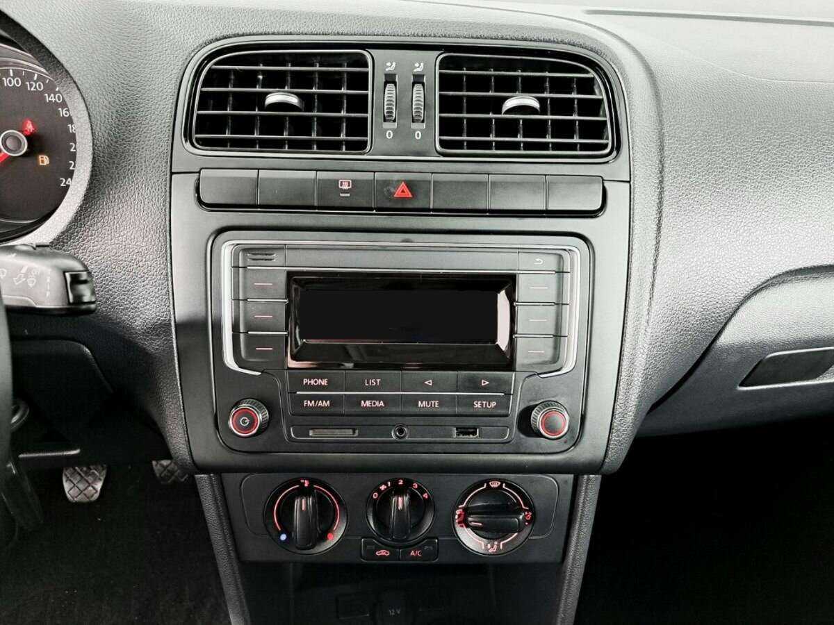 Volkswagen Polo, 2019 Фото №15