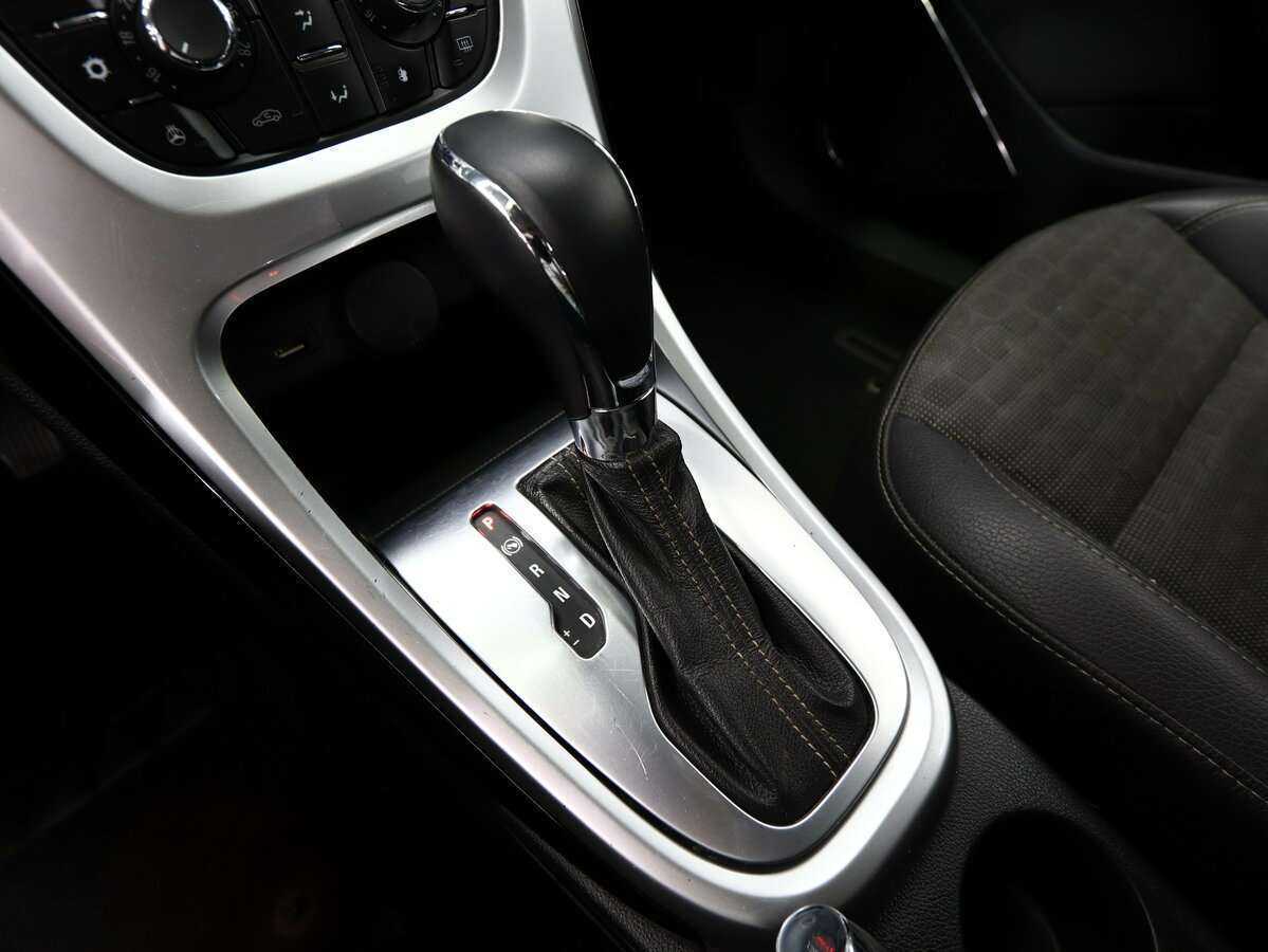 Opel Astra GTC, 2014 Фото №17