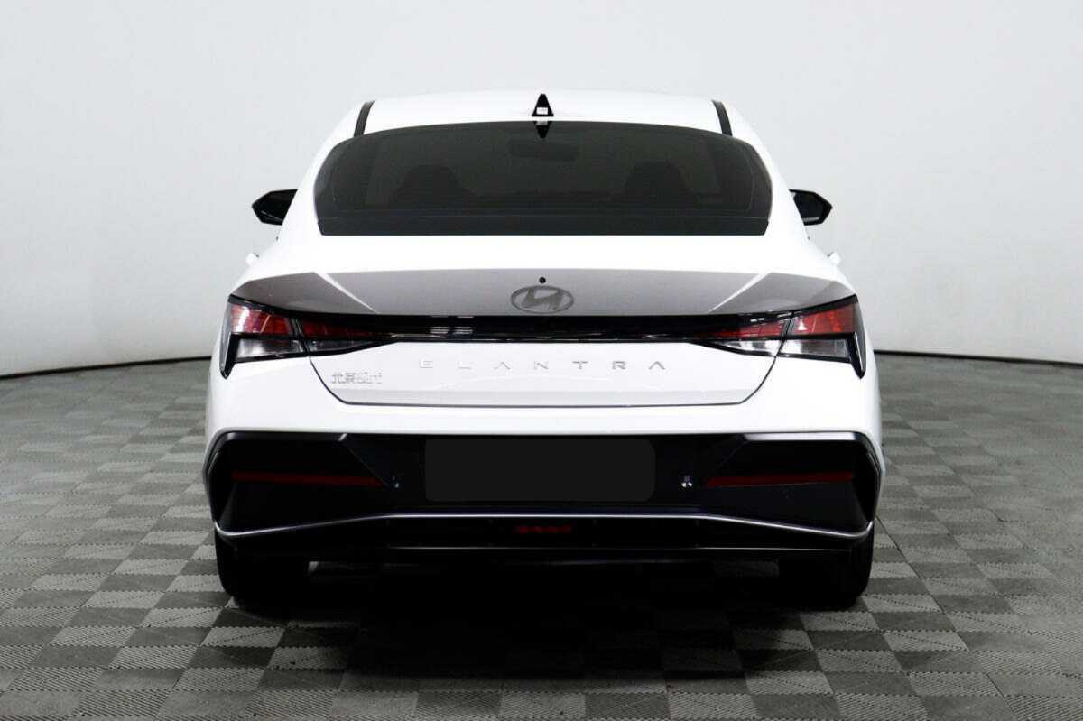 Hyundai Elantra, 2023 Фото №6