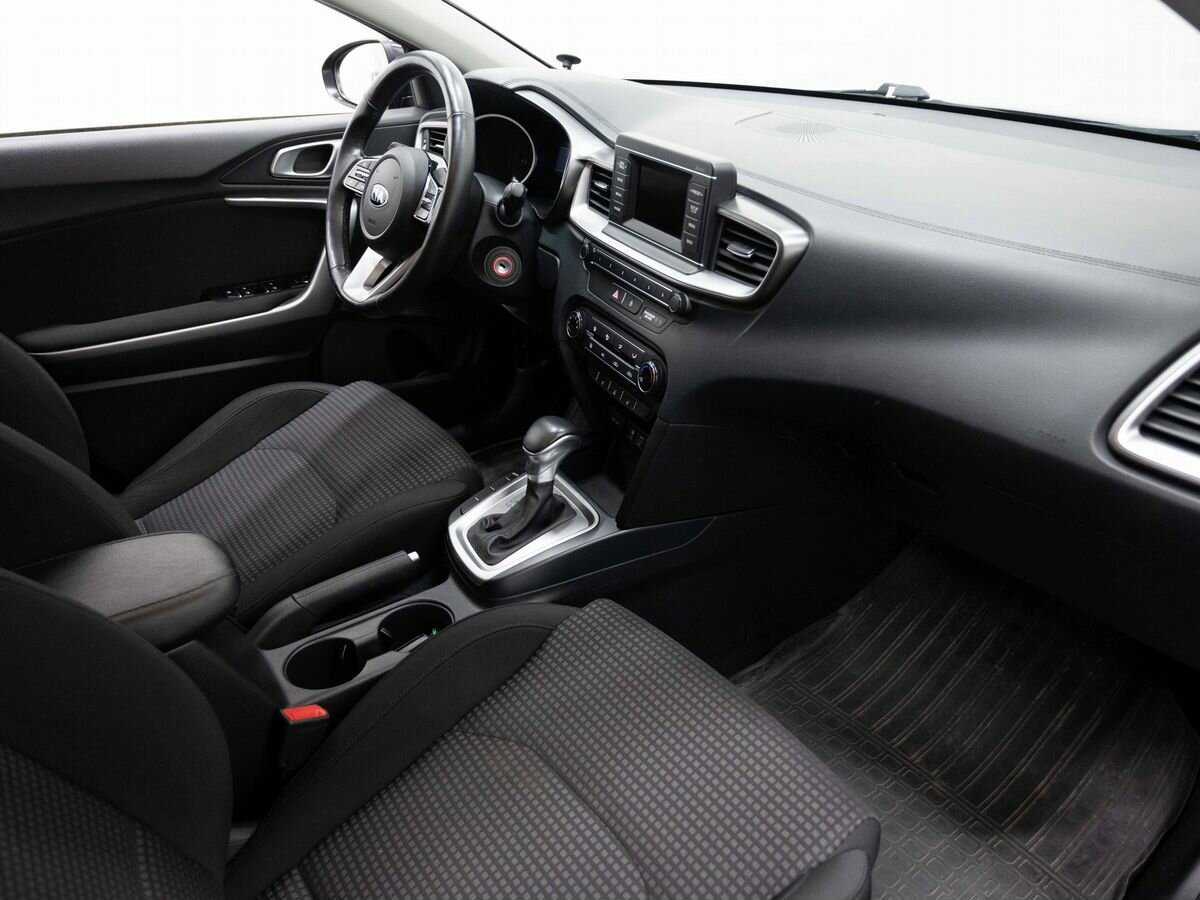 Kia Ceed, 2018 Фото №11