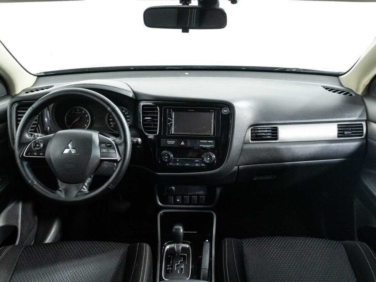 Mitsubishi Outlander, 2017 Фото №12