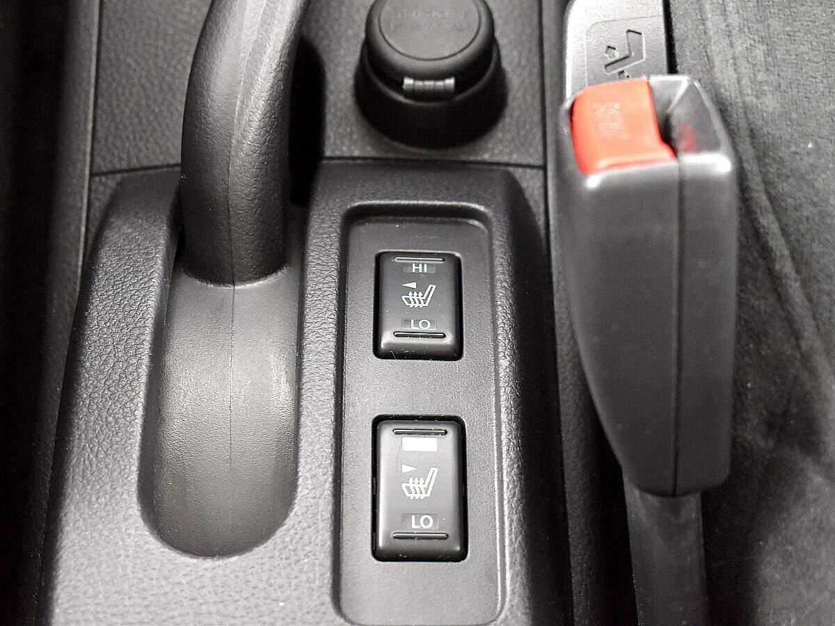 Nissan Tiida, 2013 Фото №15