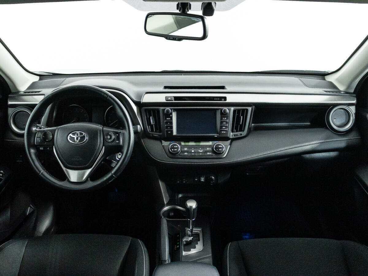 Toyota RAV4, 2017 Фото №12