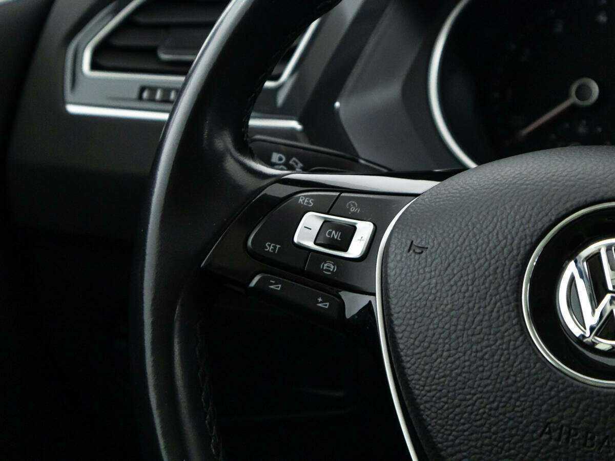 Volkswagen Tiguan, 2020 Фото №19
