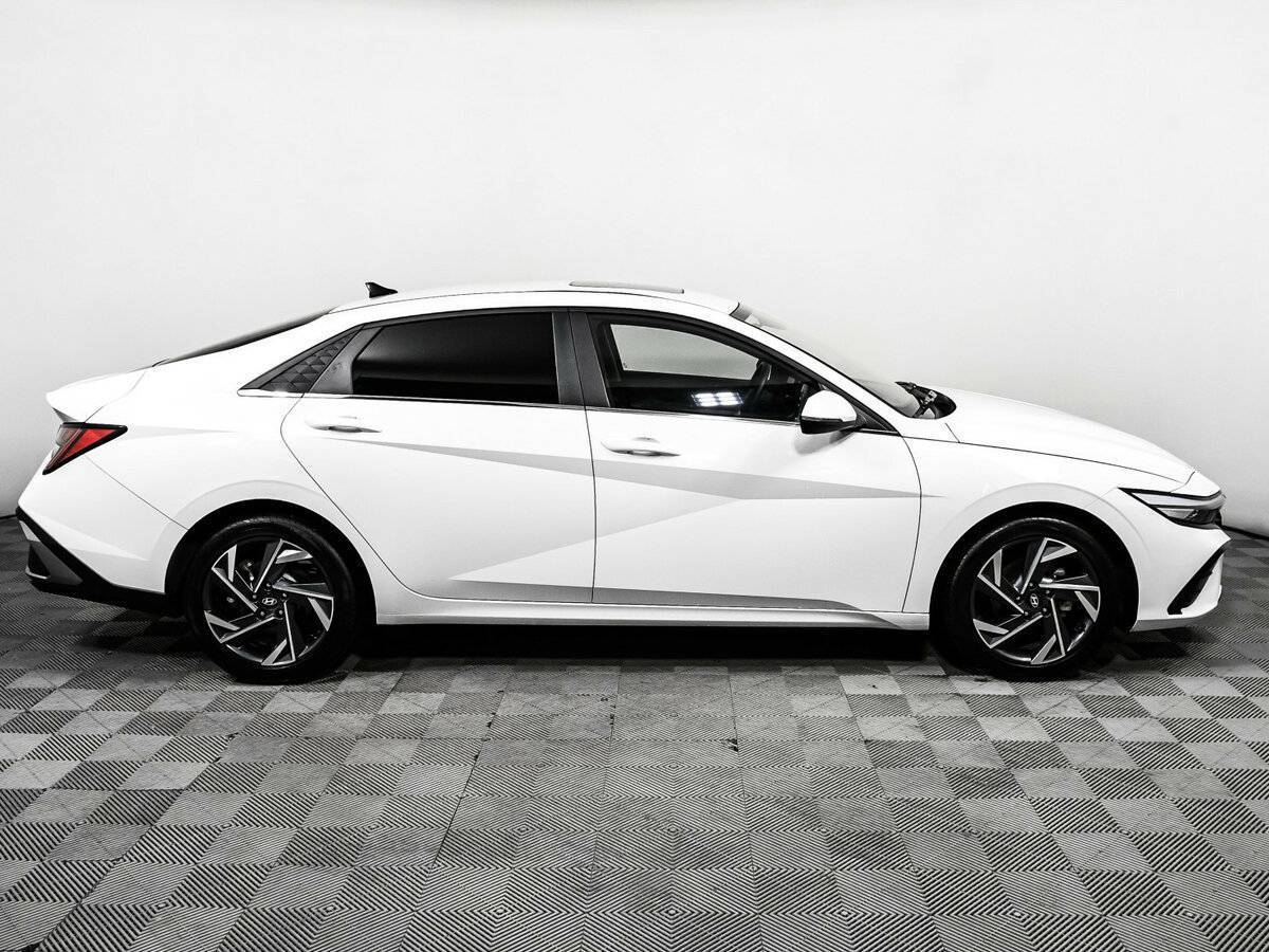 Hyundai Elantra, 2023 Фото №4