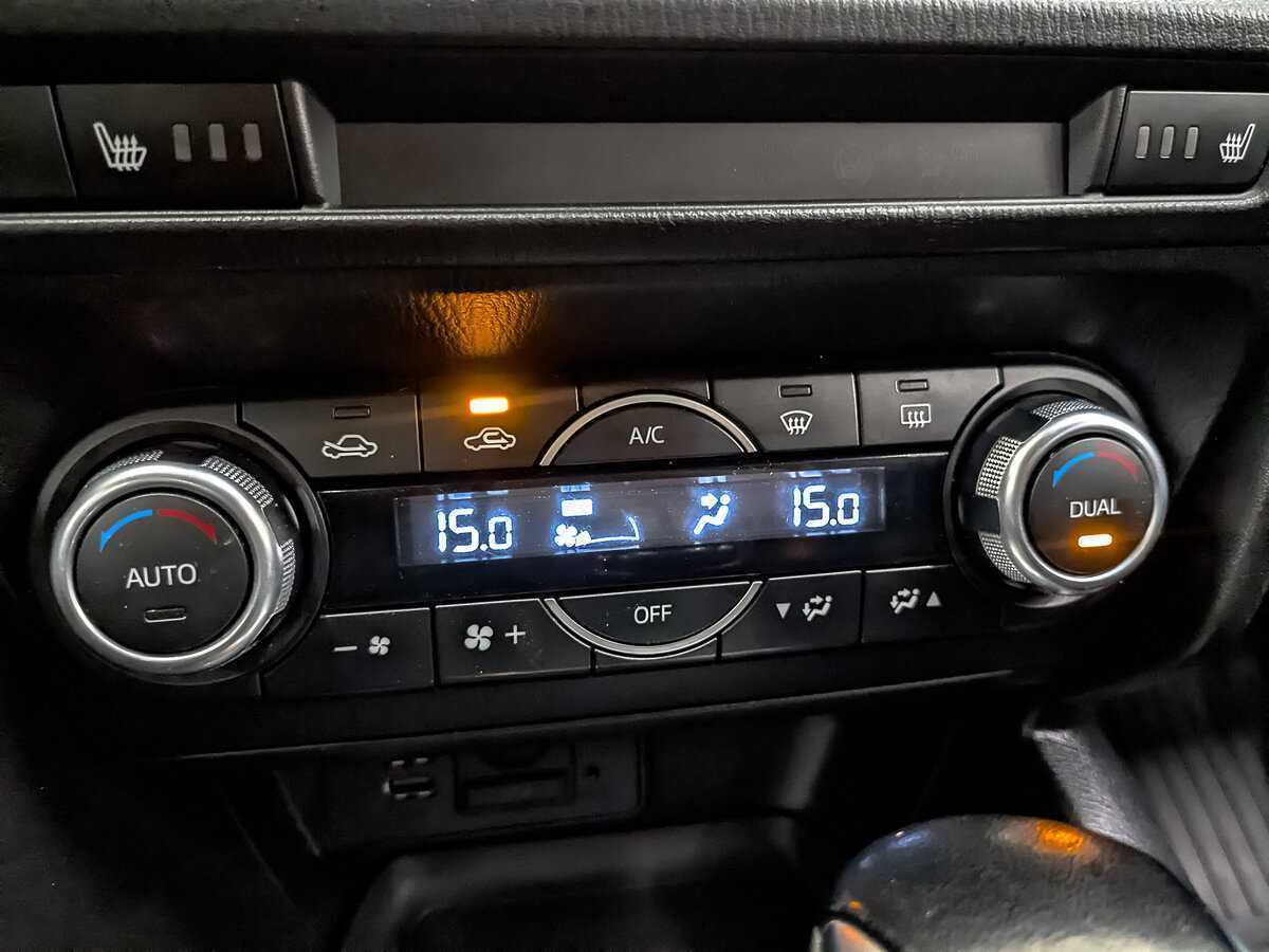 Mazda 3, 2018 Фото №19