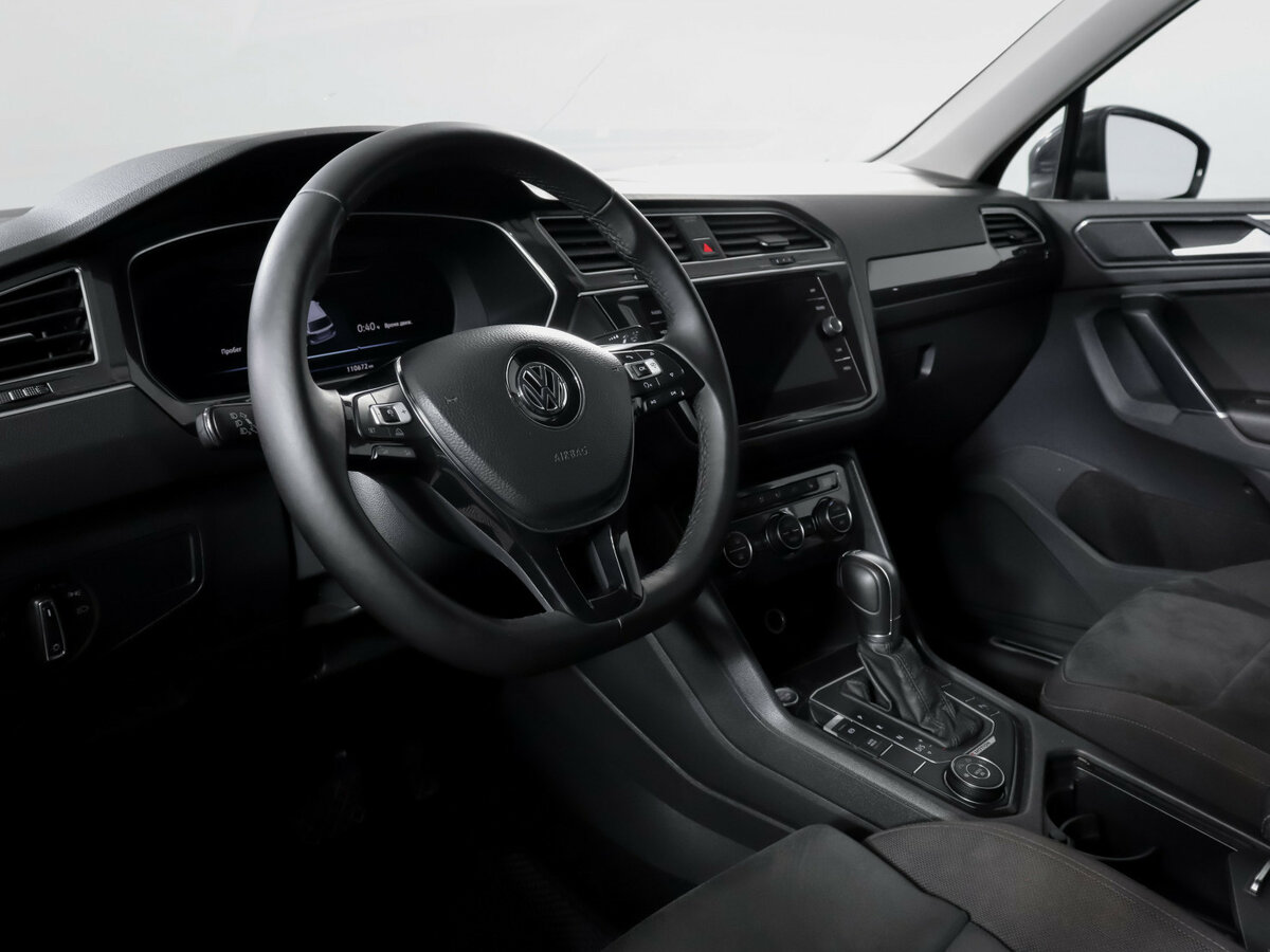 Volkswagen Tiguan II, 2018 Фото №11
