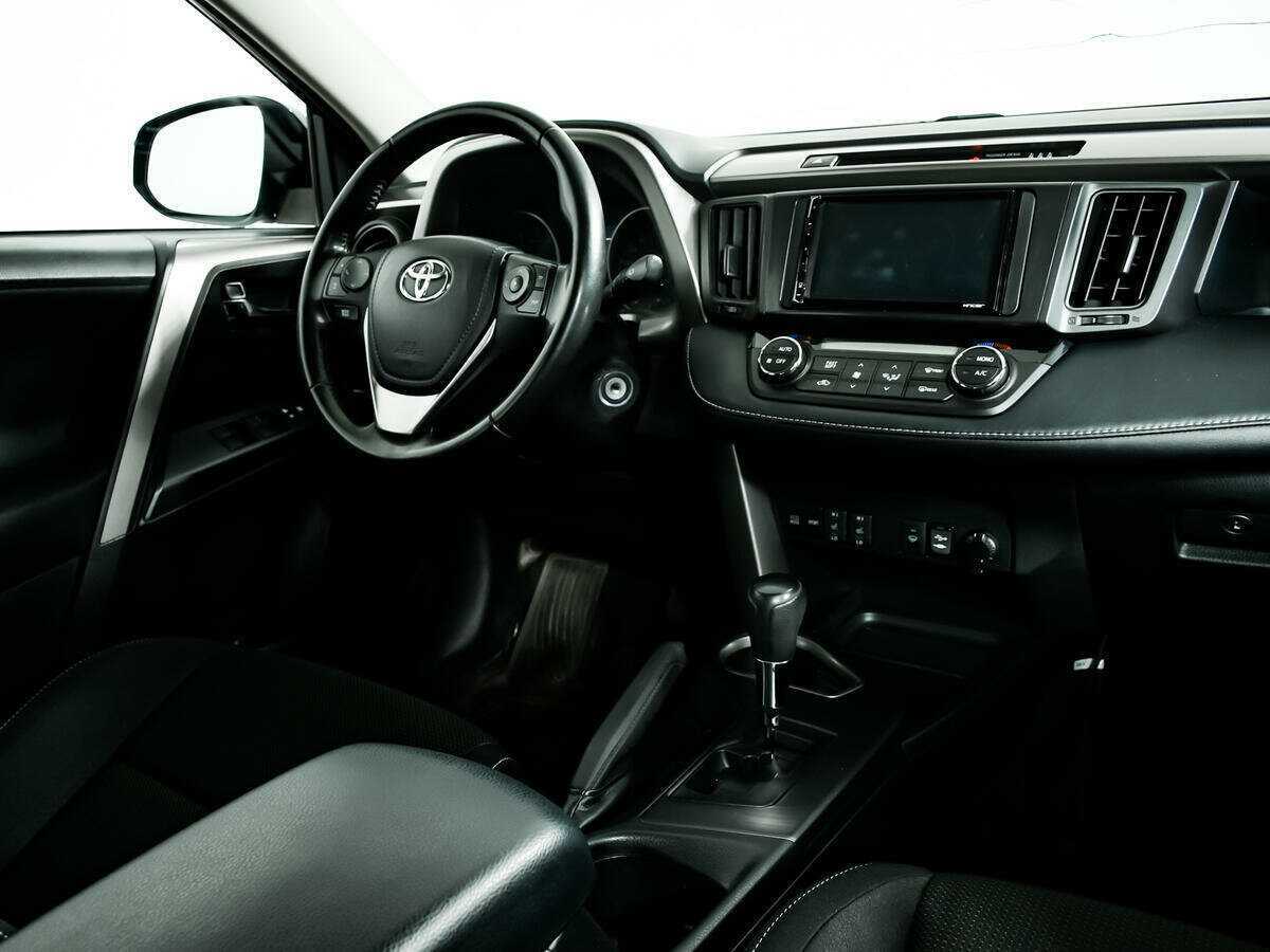 Toyota RAV4, 2018 Фото №9