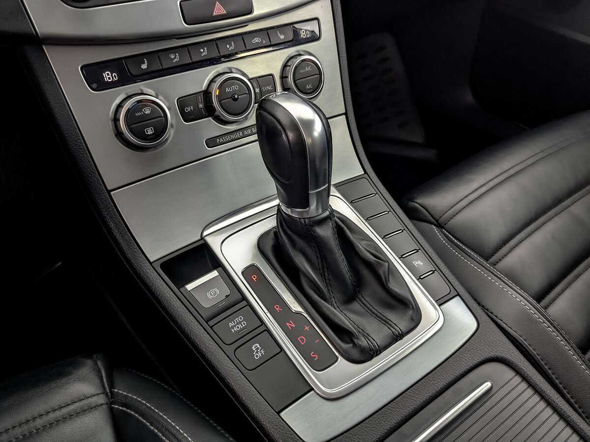 Volkswagen Passat CC, 2013 Фото №25