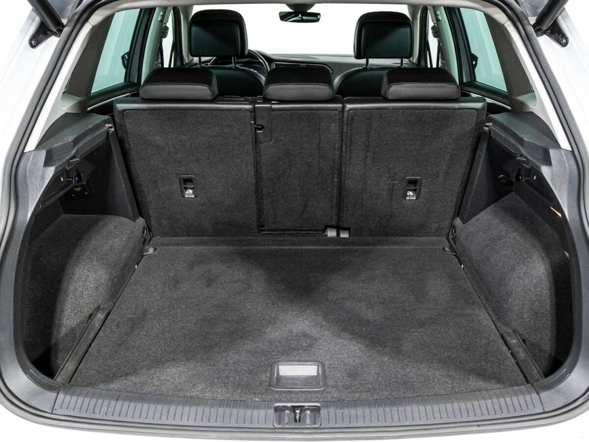 Volkswagen Tiguan, 2019 Фото №15