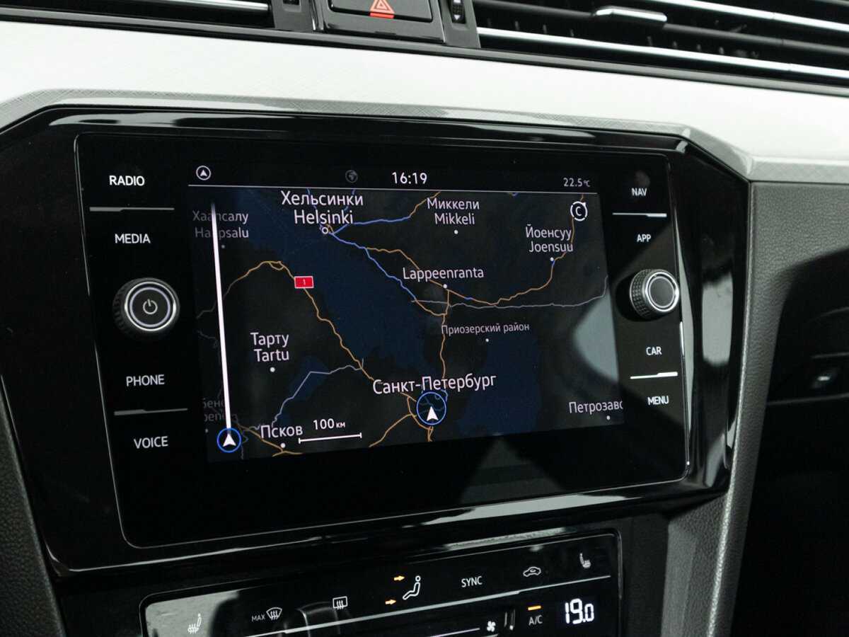 Volkswagen Passat, 2020 Фото №19