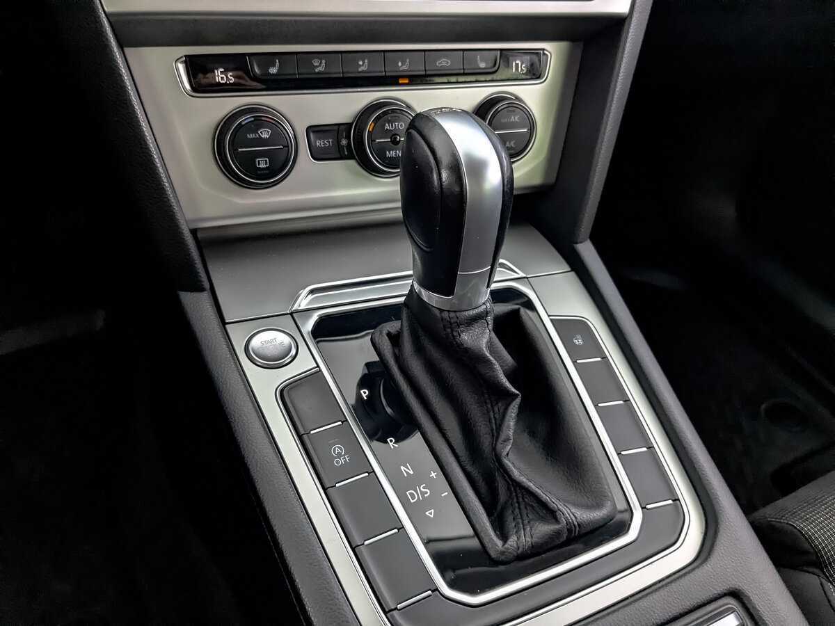 Volkswagen Passat, 2018 Фото №21