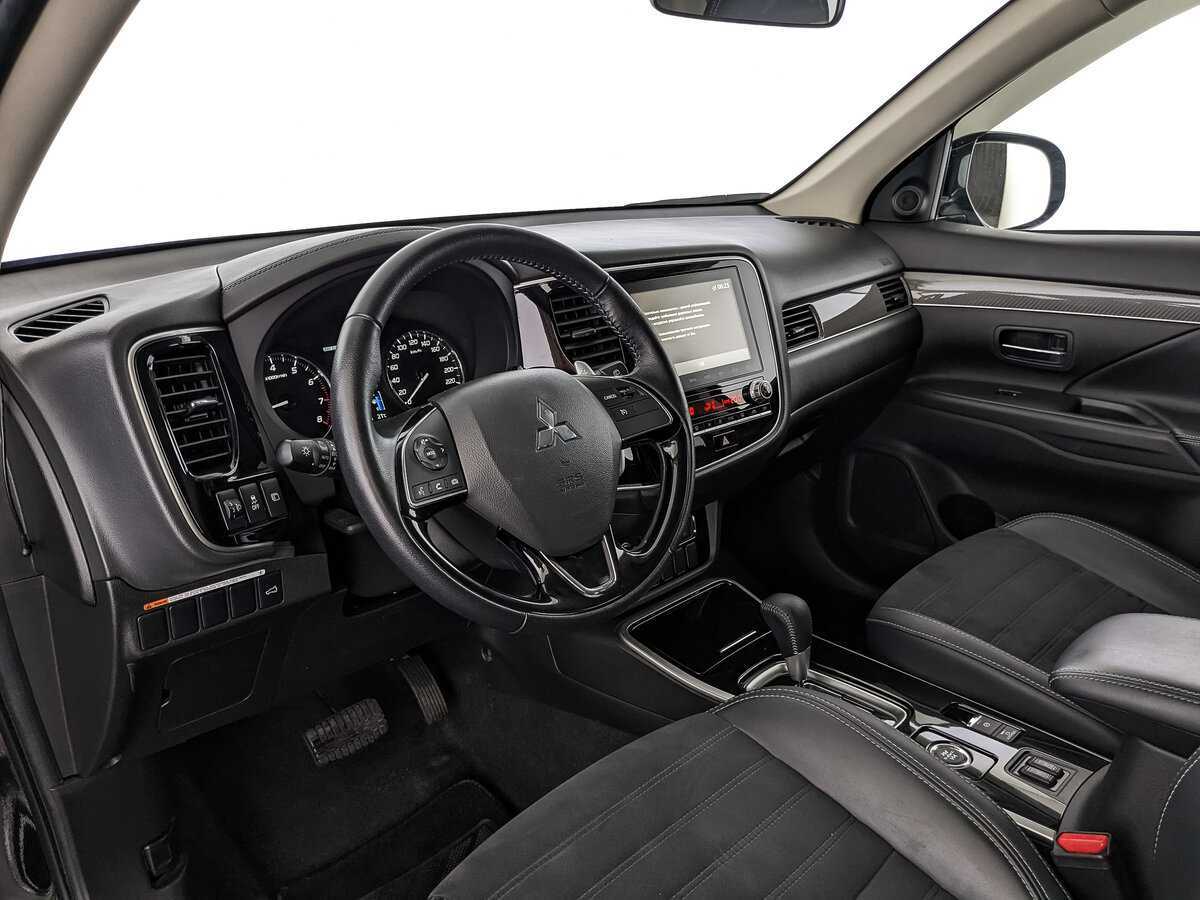 Mitsubishi Outlander, 2022 Фото №11