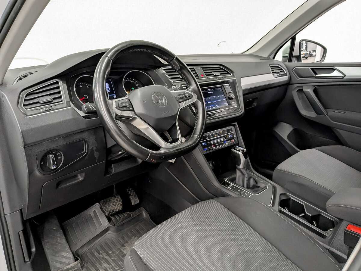 Volkswagen Tiguan, 2021 Фото №16