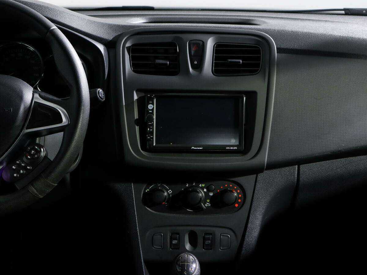 Renault Logan, 2020 Фото №13