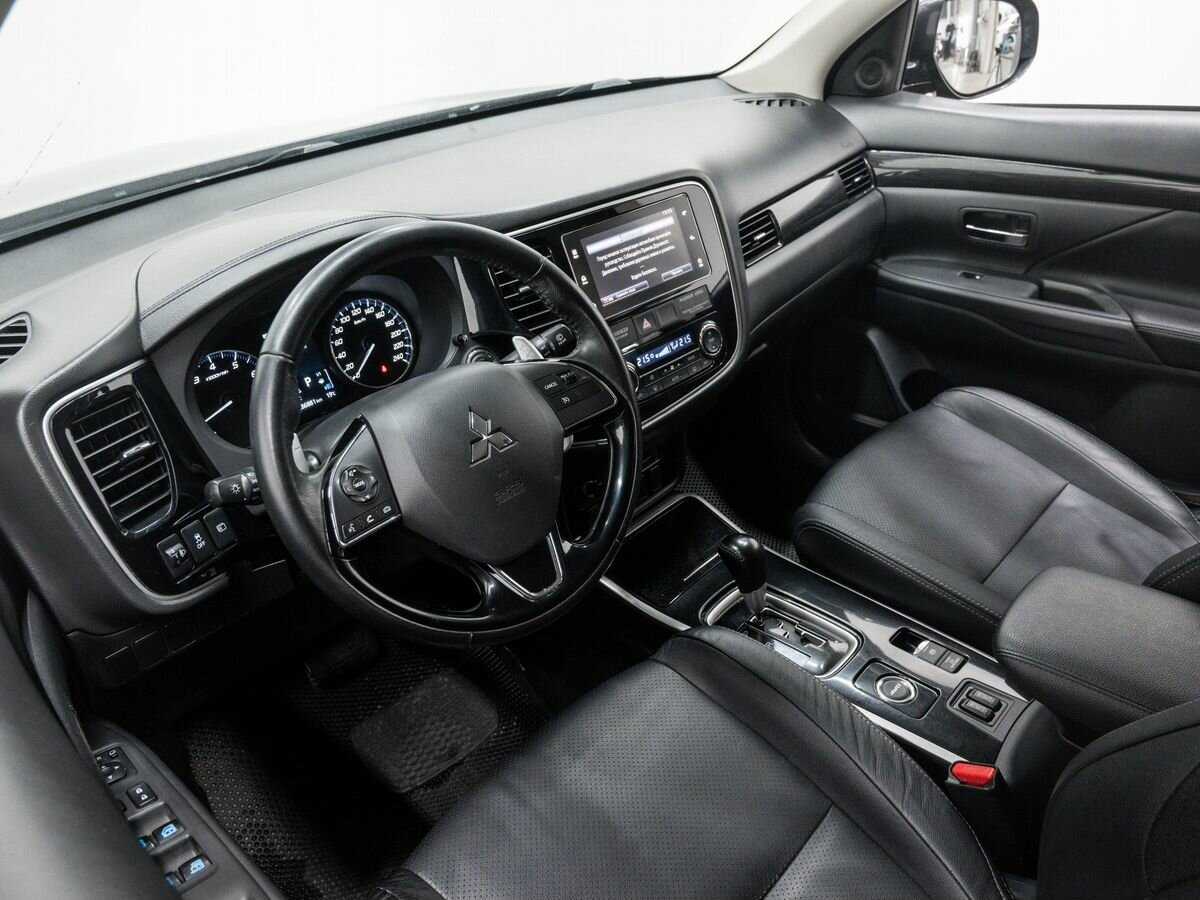 Mitsubishi Outlander, 2017 Фото №13