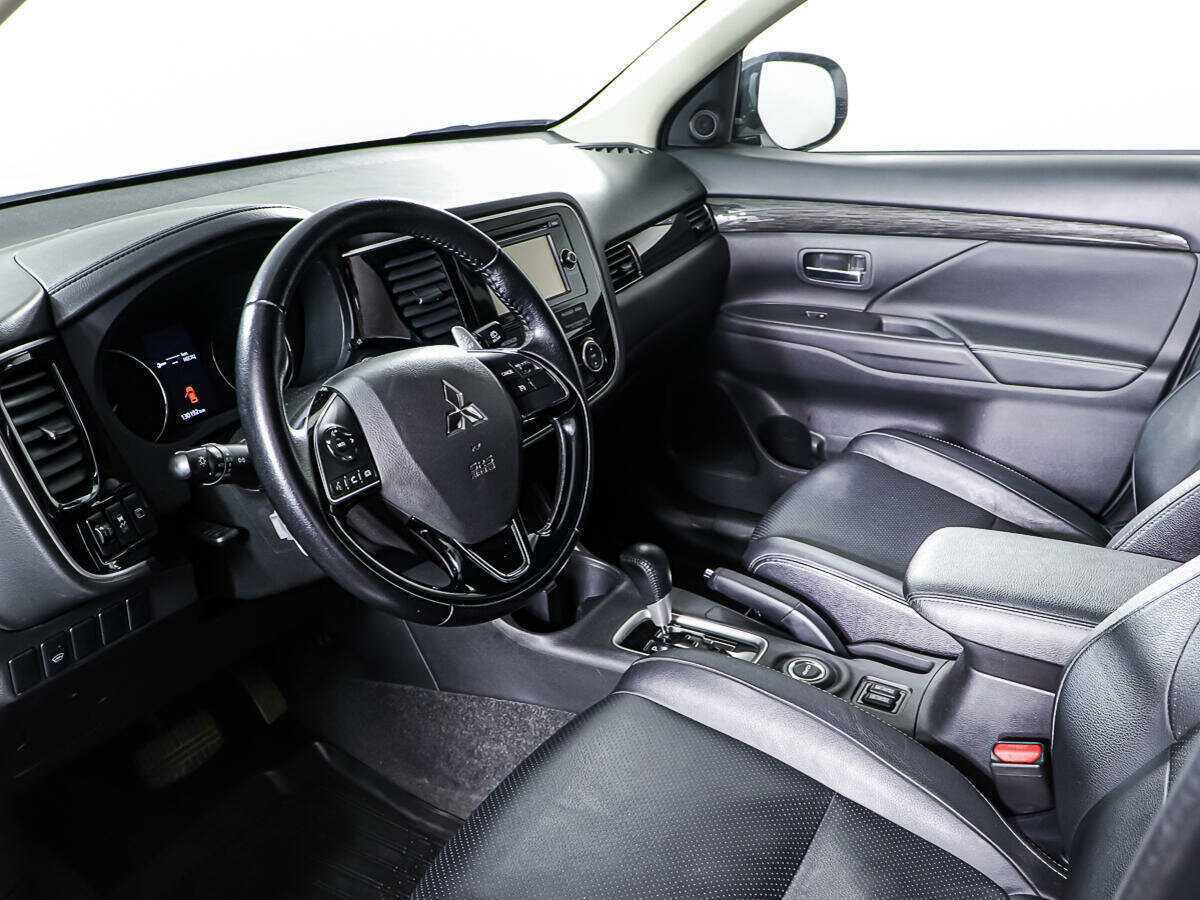 Mitsubishi Outlander, 2016 Фото №13