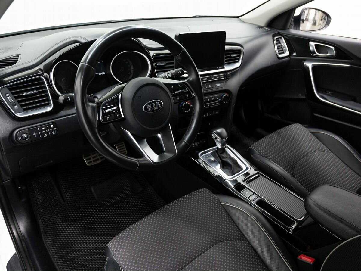 Kia Ceed, 2018 Фото №7