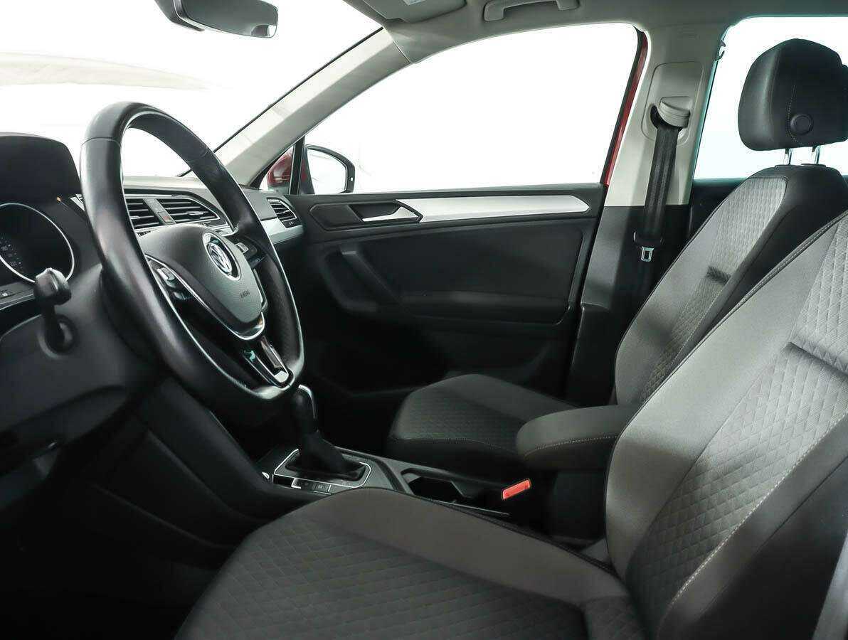 Volkswagen Tiguan, 2019 Фото №7