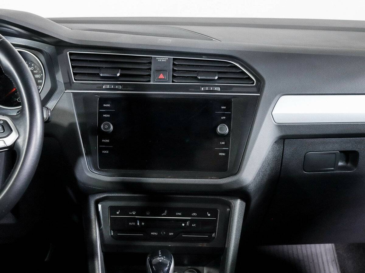 Volkswagen Tiguan, 2021 Фото №13