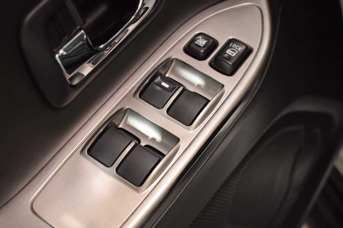 Mitsubishi Pajero, 2014 Фото №8