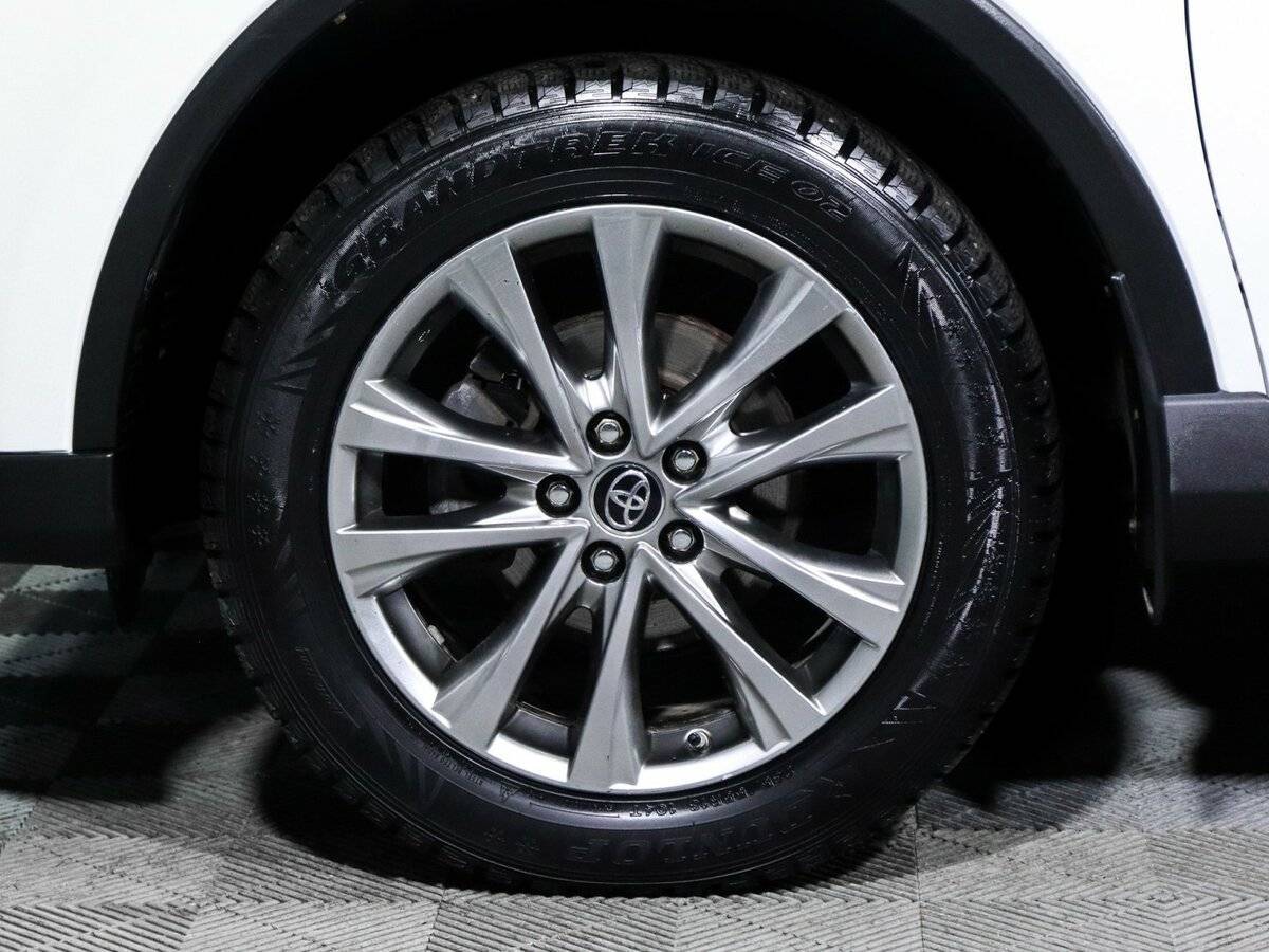 Toyota RAV4, 2017 Фото №15