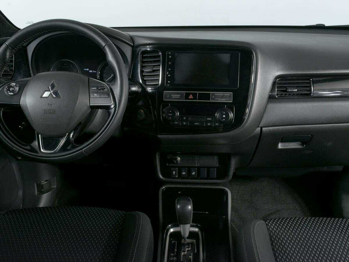 Mitsubishi Outlander, 2018 Фото №7
