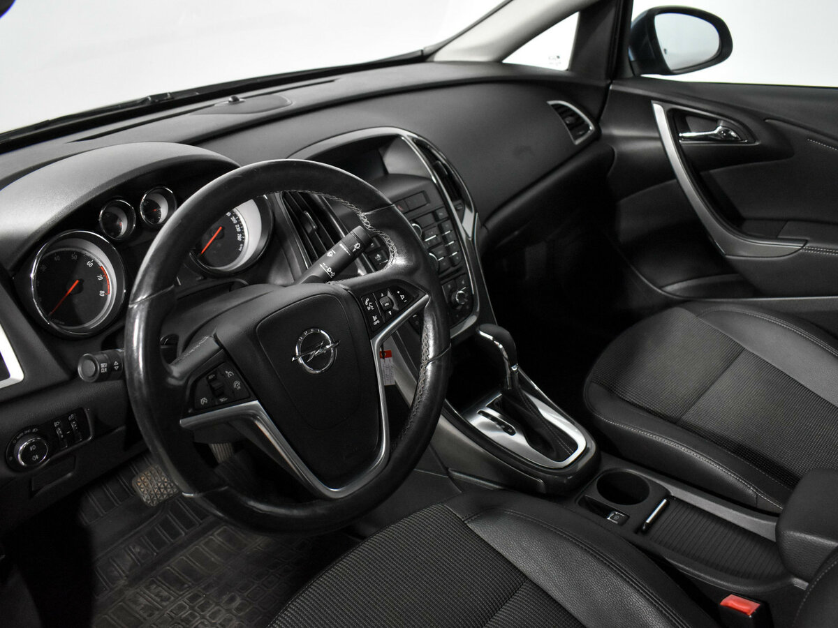 Opel Astra J Рестайлинг, 2013 Фото №7