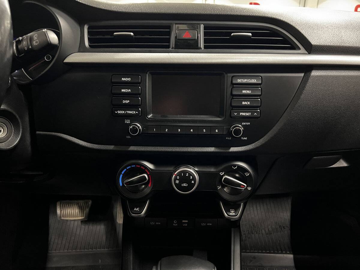 Kia Rio X-Line, 2019 Фото №15