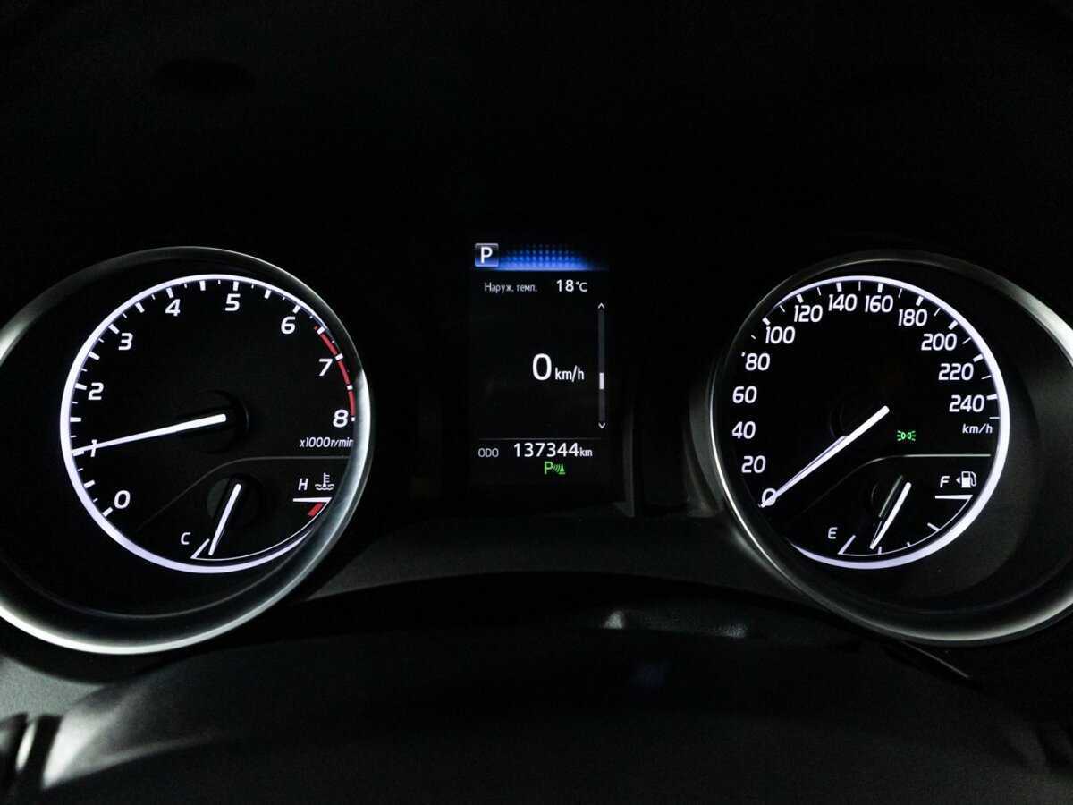 Toyota Camry, 2019 Фото №12