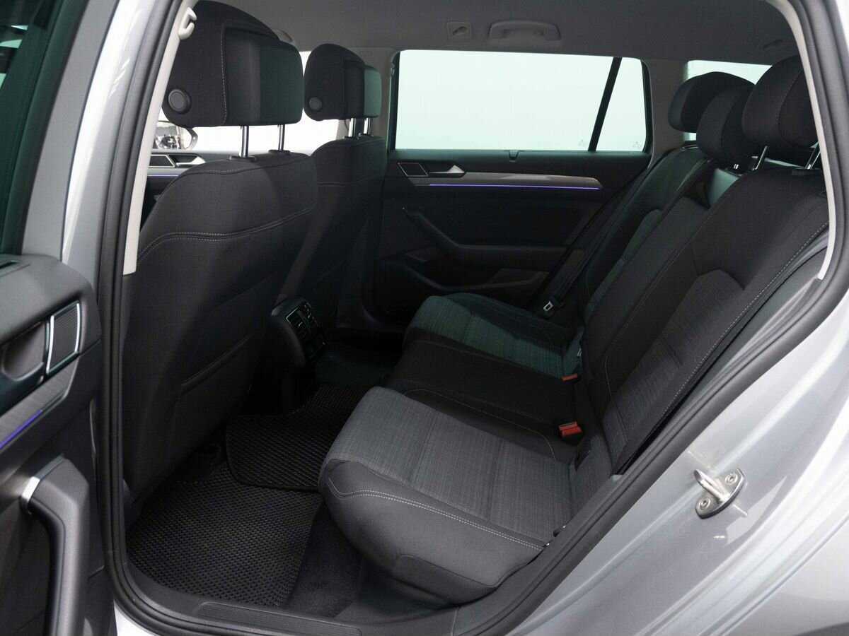 Volkswagen Passat, 2020 Фото №11