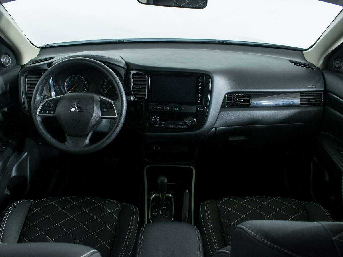 Mitsubishi Outlander, 2022 Фото №12