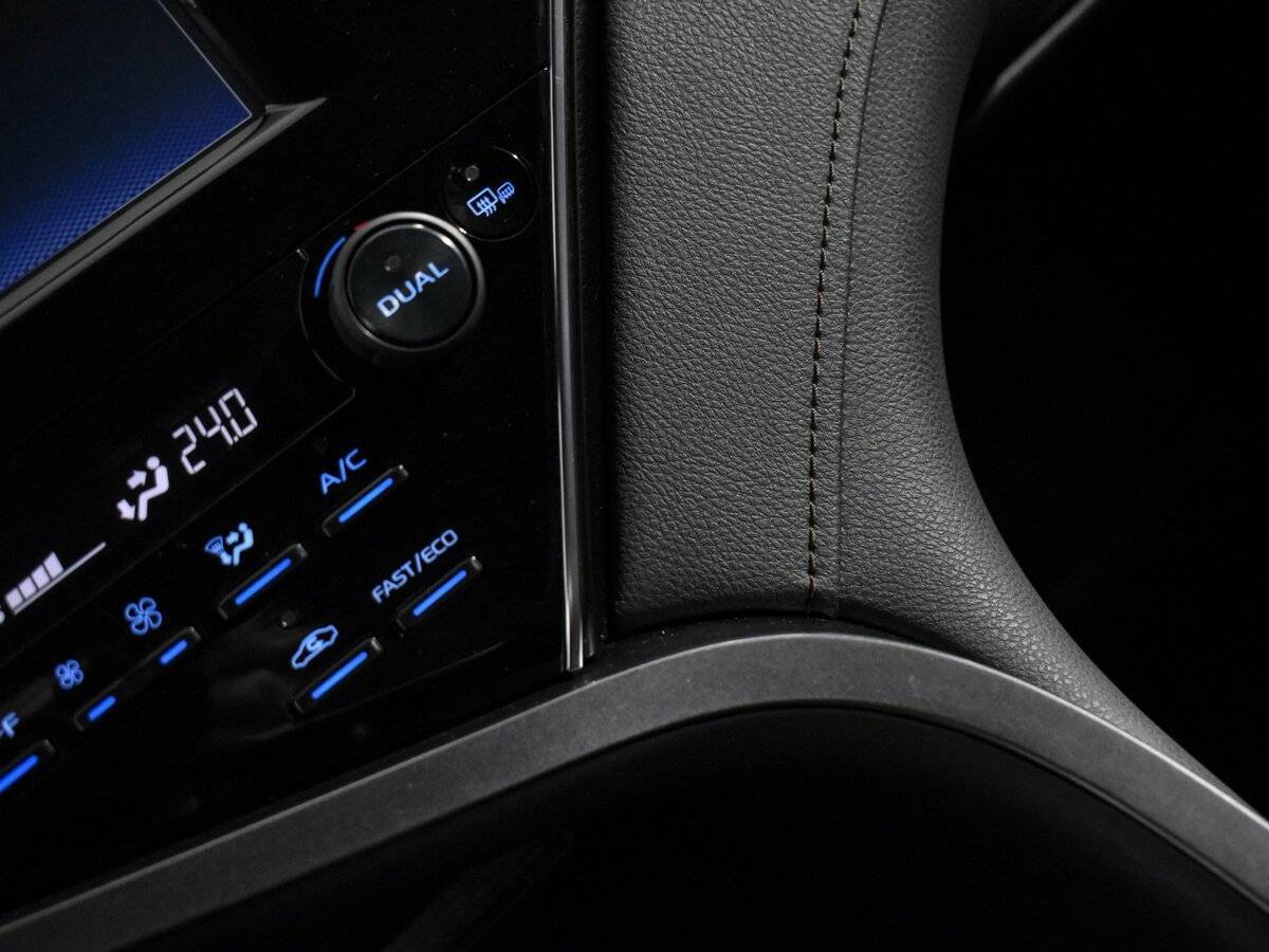 Toyota Camry, 2019 Фото №16