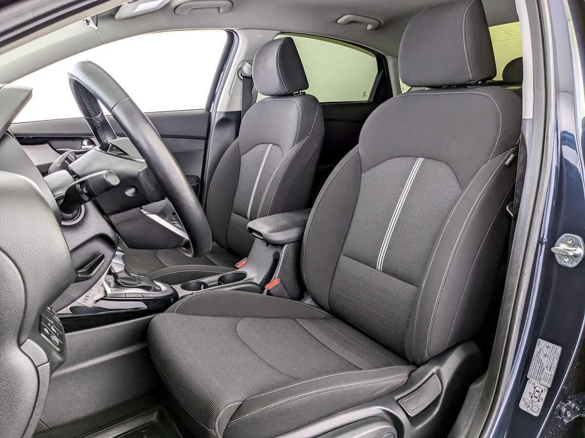 Kia Cerato, 2021 Фото №16