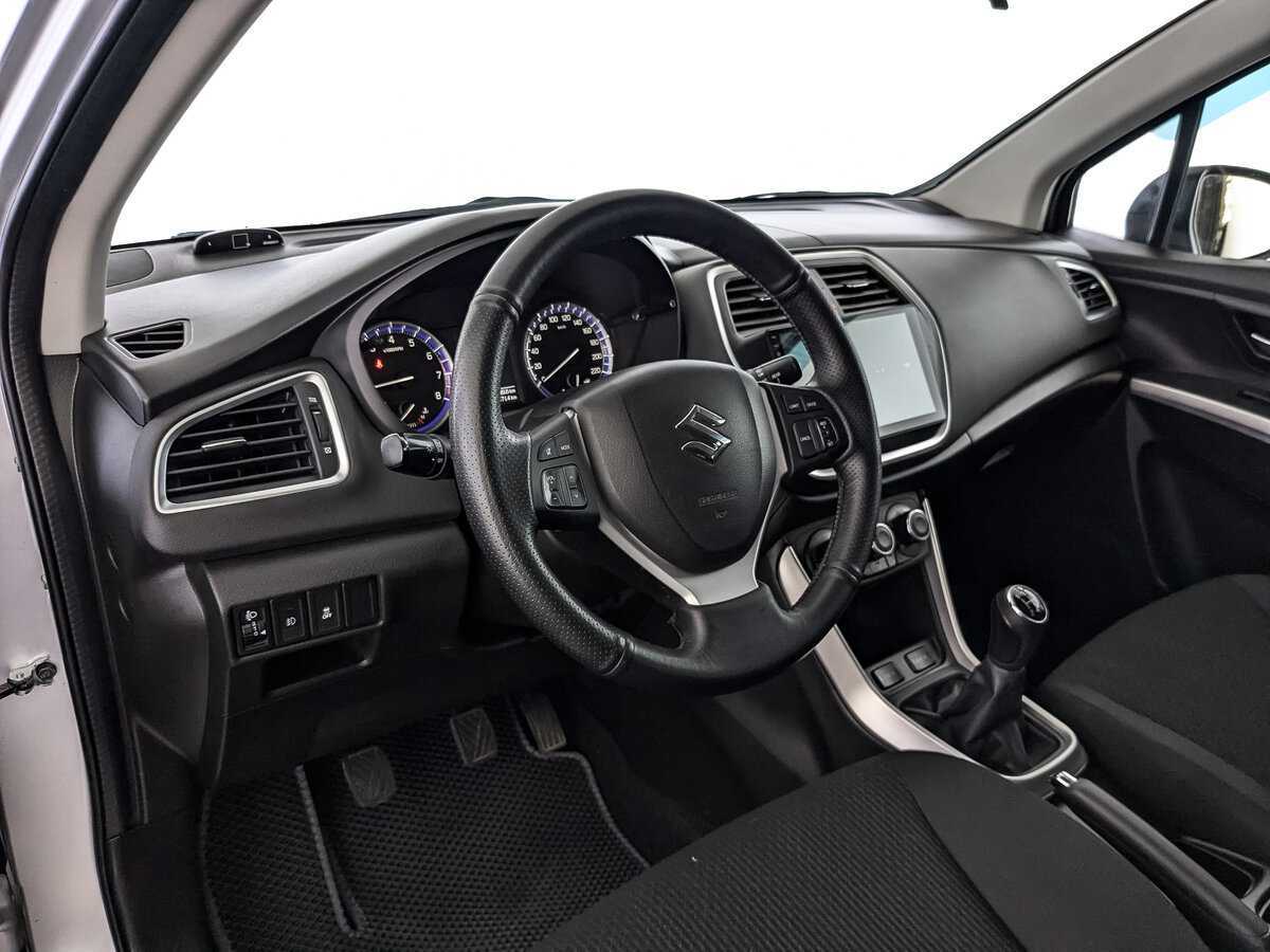 Suzuki SX4, 2018 Фото №11