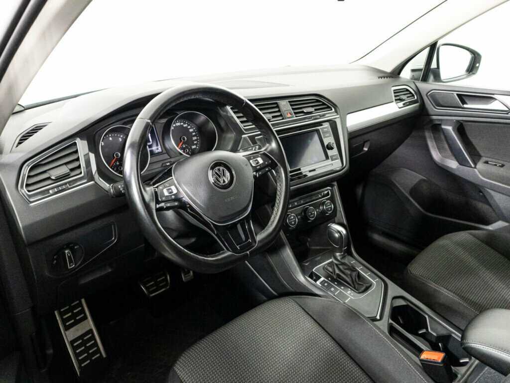 Volkswagen Tiguan, 2018 Фото №11