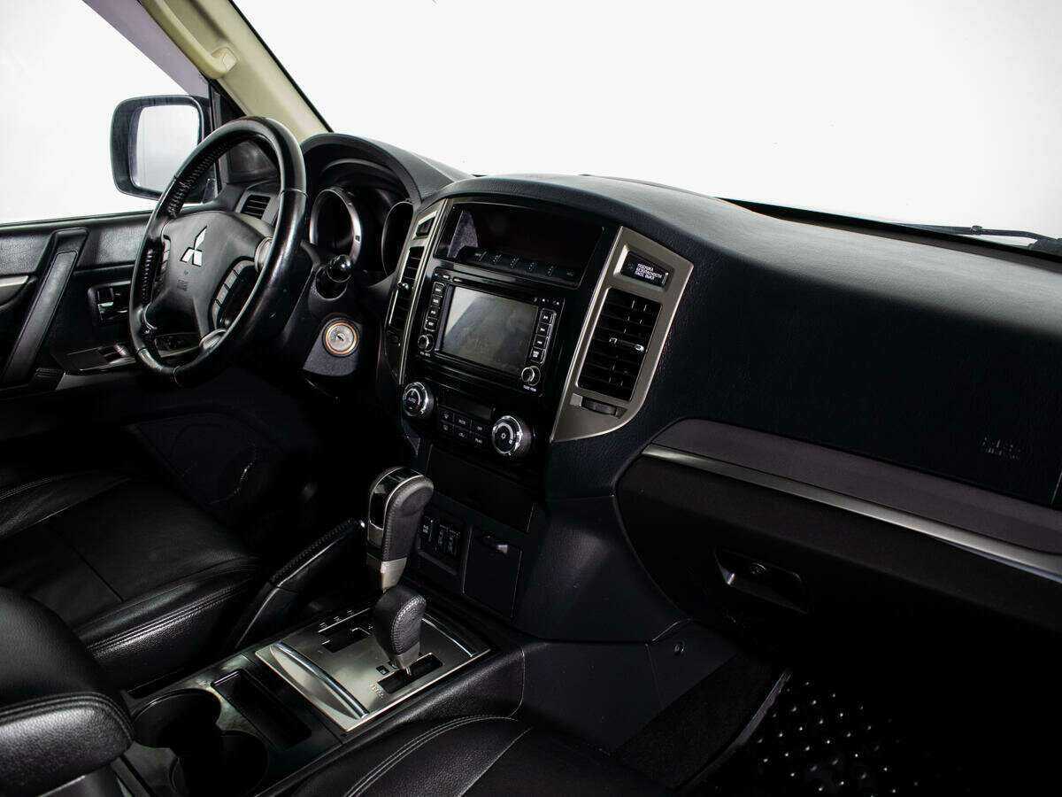 Mitsubishi Pajero, 2015 Фото №6